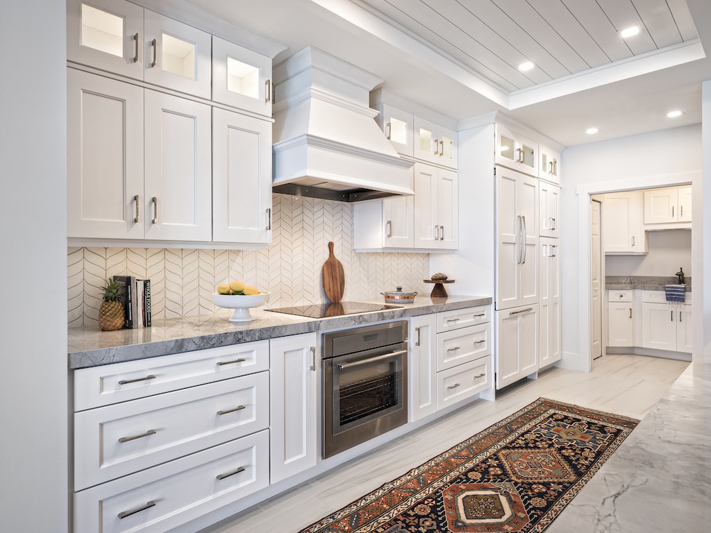 Jennifer Lynn Interior Design Coastal Modern Kitchen White Shaker Thermadore Appliances Quartzite Tops